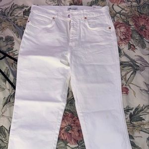 NEW!! ZARA white cropped split hem jeans size 8